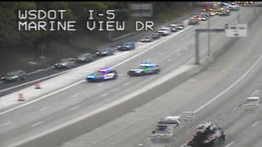Image: Interstate 5 North in Everett at US 2 was completely blocked due to police activity incident...