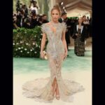 Jennifer Lopez attends The 2024 Met Gala Celebrating "Sleeping Beauties: Reawakening Fashion" at The Metropolitan Museum of Art on May 06, 2024 in New York City. (Photo: Dia Dipasupil, Getty Images)