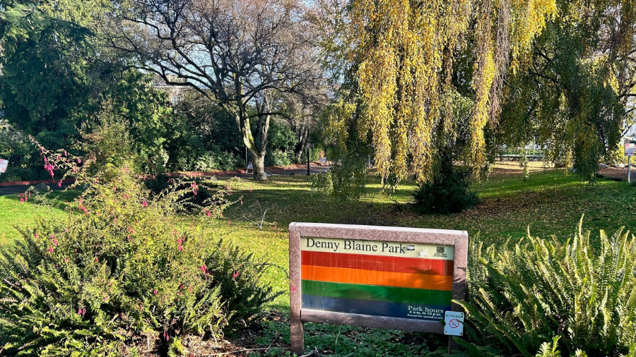 Image: A photo of Denny Blaine Park and the sign entering the park...
